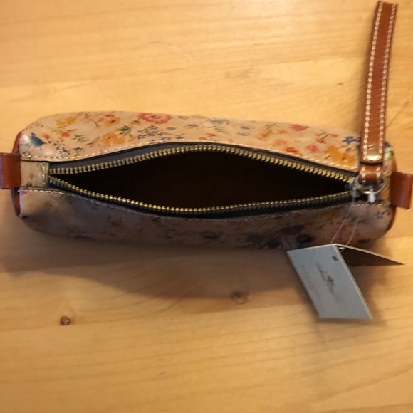 NWT Patricia Nash Prairie Rose Print Oblong Case - Picture 6 of 8